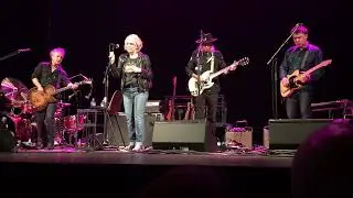 Lucinda Williams w/ Buick 6 and Doug Pettibone performing 