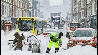 Chaos in UK Today! Extreme Snow Storm Slams Yorkshire &mdash; Roads Blocked, Accidents Everywhere