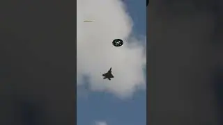 Fighter jet chases a UFO in New Jersey!#alien #ufo #ovni #uap #aliens ##newjersey #space