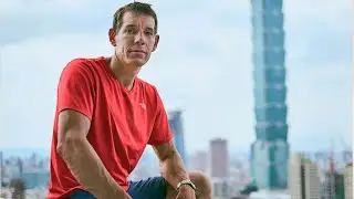 😱 Honnold LIVE on Netflix Climbing Taipei 101 &ndash; Genius or INSANE?