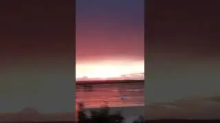#relaxingmusic #sunset  #positivethinking #relaxmusic #lago #cigno #lakeview #naturevideo #habitat