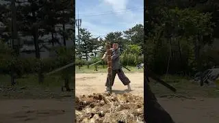 An advanced level straw(tatami) cutting skill (Korean swordsmanship)