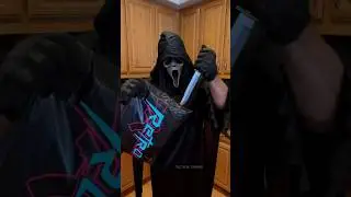 GHOSTFACE UNBOXES NEW SCREAM OUTFITS #shorts #scream #ghostface #cosplay #halloween