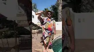 Джер изображает Дарси на отдыхе