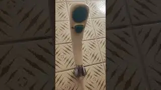 Второй раз приму холодный душ, пока вода не нагреется, чтобы пережить эту зиму.