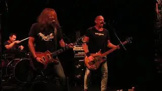 Red Devil  - The Devils Rock, Live