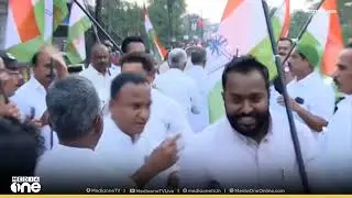 'മതി... നിർത്തിയേ... നാണമില്ലേ അങ്ങോട്ട് പോവാൻ... പൊലീസ് സ്റ്റേഷൻ മാർച്ചാണിത്'