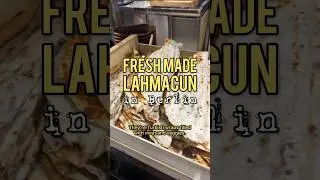 Freshly made Lahmacun in Berlin 🇩🇪🌯