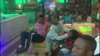 Azazou Satelite - Mon fils pouhh sur clavier danse