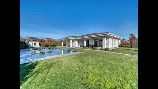 ELYSIUM VILLA: Eleganza, Piscina e Wellness.