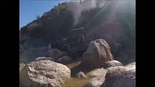 Hydraulic rock buggy climbs first obstacle