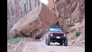 Ford Sport Trac 8.8 Rear Axle Swapped into a 1998 Jeep Cherokee XJ