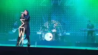Ewa Farna - Cicho , Ewakuacja - poczatek koncertu w Myslenicach 29 07 2017