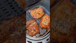 AIR FRYER PORK CHOPS | Simple,Juicy and Tender Air fried Pork Chops #shorts