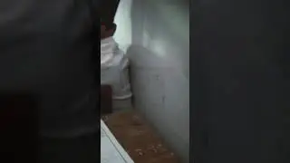 Guru bejat mengajari muridnya bahasa jorok.