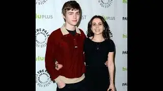 Mae Whitman's Pregnancy Announcement Celebrates with 'Parenthood' Co stars Mae Whitman has sh