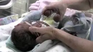 Positioning in Supine  / Positioning NICU patients with The Zaky / Instructional Video
