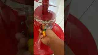 Gumball Machines That Dispenses Candy #gumballmachine #satisfying #machine #gumball #gumballcandy
