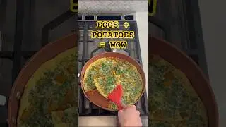 Golden Potato & Egg Skillet (Easy One-Pan Breakfast, Lunch or Dinner)
