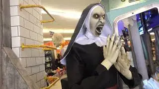 🎃👹2025 Spirit&reg; Valak Display