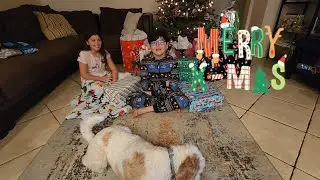 MERRY CHRISTMAS! Twins OPENING presents & BIG SURPRISES! #planettwins #twins #christmas #unboxing