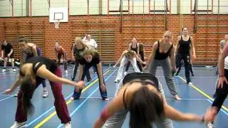 Zumba St. Ignatius jan. 2012 En sus marcas, listos, fuera (Reggeatton)