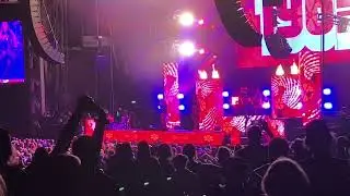 Audience Member Faints During Rob Zombie&rsquo;s Performance of Thunder Kiss &lsquo;65