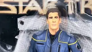 Vintage Art Asylum 2002 Star Trek Enterprise Broken Bow Deluxe Captain Archer Figure & NX-01 Base
