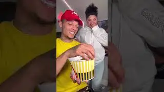Кейли пробует мороженое с жареной курицей&hellip; У нее сломались брекеты!! 😱
