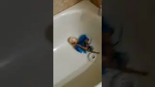 Talk about some loud plumbing pipes!