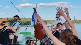 Von Hertzen Brothers acoustic - Freedom Fighter - Live @ M/S Rhea -(Risteily1)- Jyväskylä - 8.8.2024