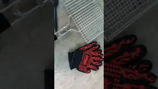 SUMPRI GRILL SET W BASKET, BRUSH AND GRILL GLOVES