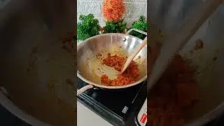 Leftover Roti Poha Recipe #shorts #youtubeshorts #leftoverricerecipe #quickrecipe