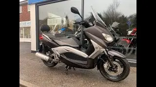 YAMAHA X-MAX SPORT 250CC YP250R GREY 2011 QUICK REVIEW AND START UP