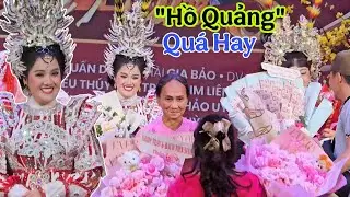 Hồng Loan hát 