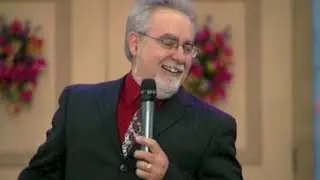 Wendell Johnson performs Lynda Lynn's 