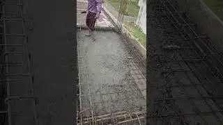 BATHROOM SUNKEN ROOF CONCRETE