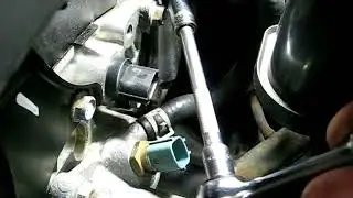 Замена датчика распредвала Nissan 2.5L