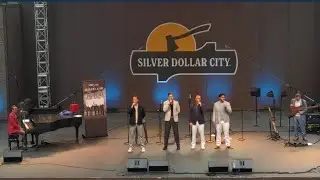 Ernie Haase & Signature Sound - America the Beautiful
