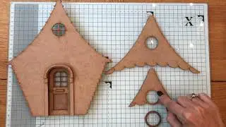 Hobbilicious Woodland Cottage