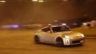 350Z Drifting and Donuts on Lower Wacker