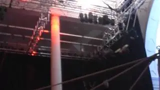 Poppy straddle whip