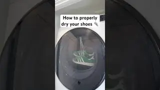 Correct way to dry your shoes 👟 #lifetips #lifehacks #tipsandtricks #hometips #cleaninghacks #diy