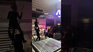 Качели на крыше отеля Radisson👇