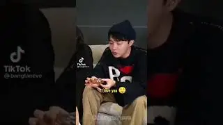 jungkook reading english comments😩🤩😤💜#shorts #bts #kpop #btsarmy #jungkook #army