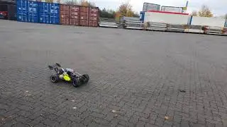 Carbonfighter 3 2WD und 4WD Ausfahrt Real Parkplatz