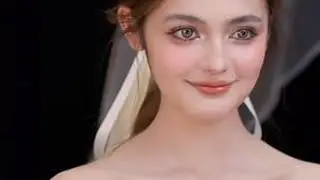 小众感的氛围低盘发造型！太好看啦！ 又是一个小众好看的低盘发造型姐妹们做一些不一样的感觉吧#化妆师的工作日常 #化妆造型分享 #新娘造型 #小众造型 #喜看造型