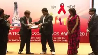 Dr Reshma Dhillon Pai Receiving Best IVF Doctor In India Award 2011 In R.k Excellence National Award