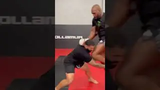 😳💥 JON JONES ALMOST KO&rsquo;S GABLE STEVESON WITH A FLYING KNEE IN TRAINING