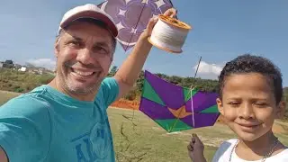 Empinando Pipa com meu Pai *Cortei e Picotei*